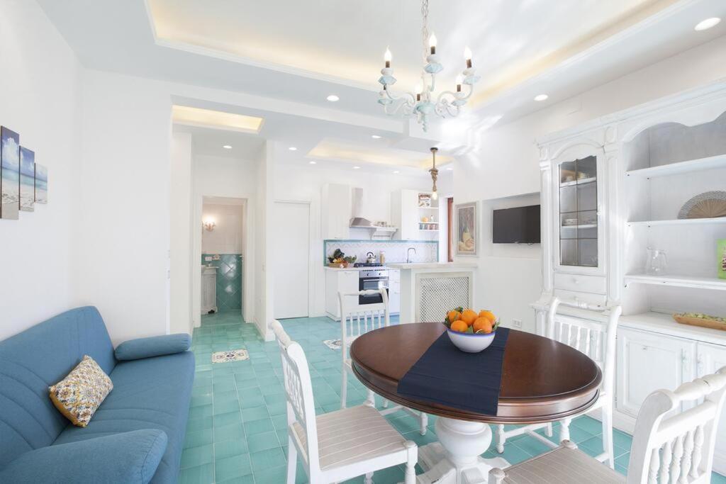 Super Attico Vista Mare Con Piscina Apartment Sorrento Exterior photo