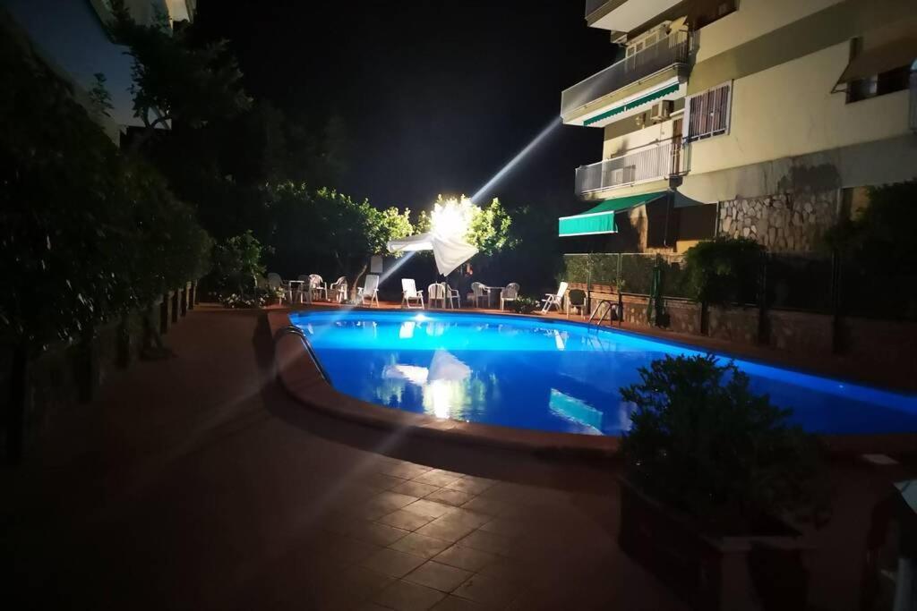 Super Attico Vista Mare Con Piscina Apartment Sorrento Exterior photo