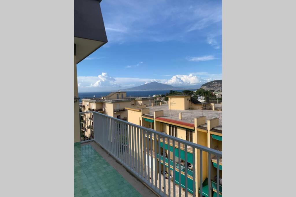 Super Attico Vista Mare Con Piscina Apartment Sorrento Exterior photo