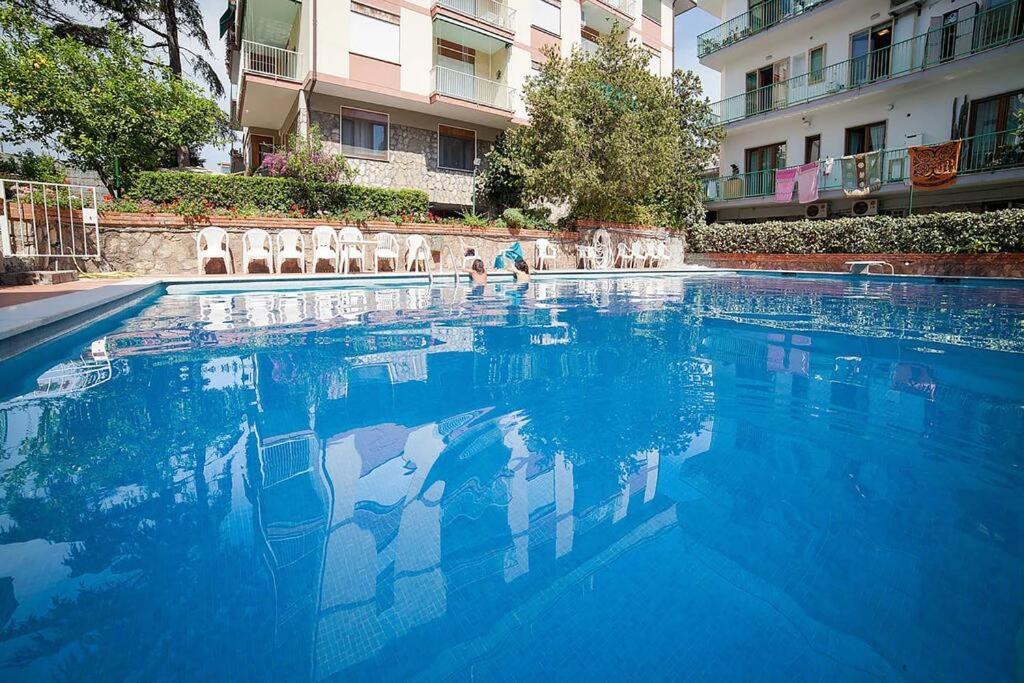 Super Attico Vista Mare Con Piscina Apartment Sorrento Exterior photo