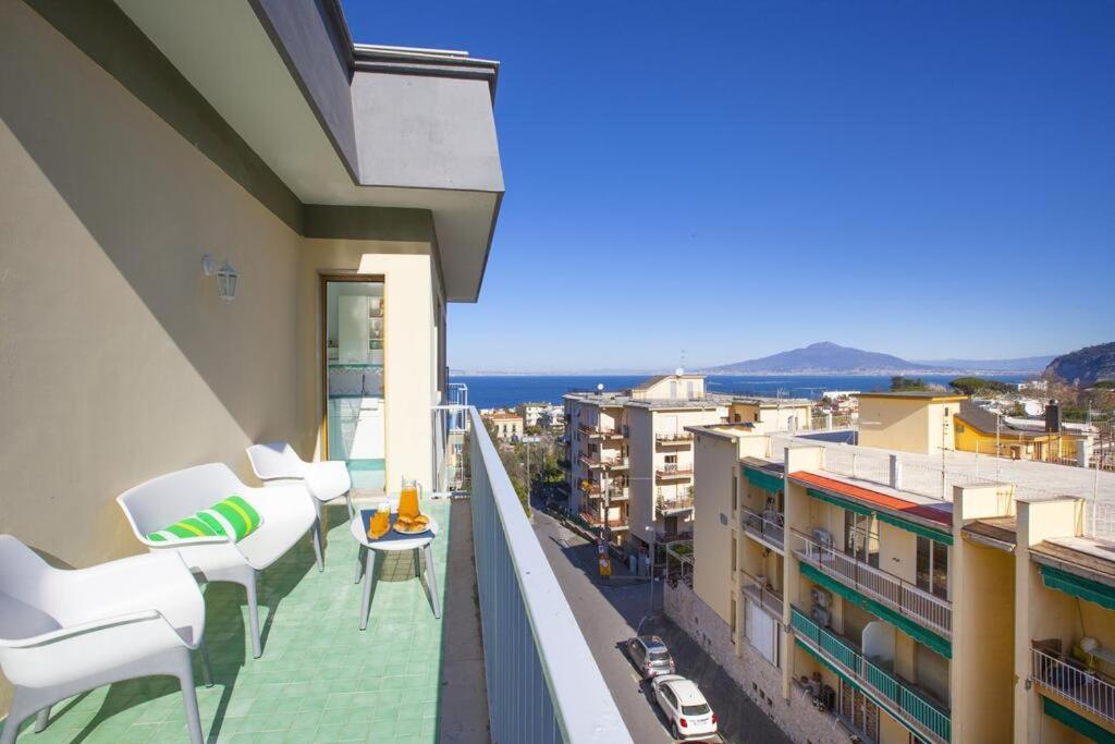 Super Attico Vista Mare Con Piscina Apartment Sorrento Exterior photo