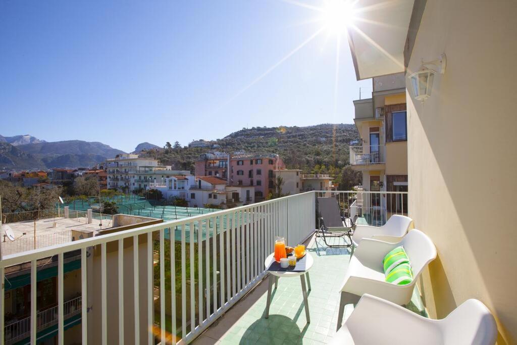 Super Attico Vista Mare Con Piscina Apartment Sorrento Exterior photo